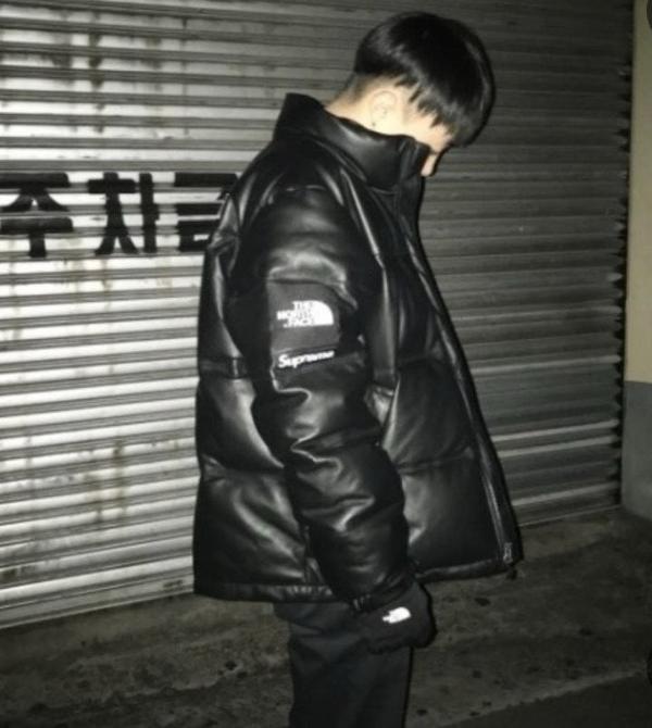 슈** x 노**** Leather Nuptse Jacket수입 고퀄 풀라벨