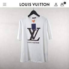 루* 수입 LV 레더 자수 로고 라운드 티셔츠 남여공용 화이트