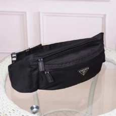 프** 리나일론 앤 사피아노 레더 벨트백 블랙 Re-Nylon and Saffiano Leather Belt Bag Black